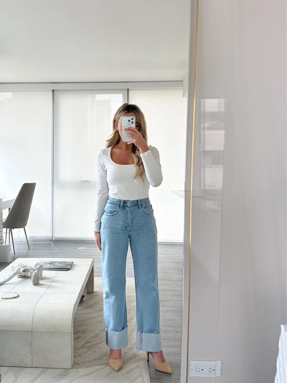 Abercrombie & Fitch Light Blue Cuffed High Rise 90s Relaxed Jeans 29